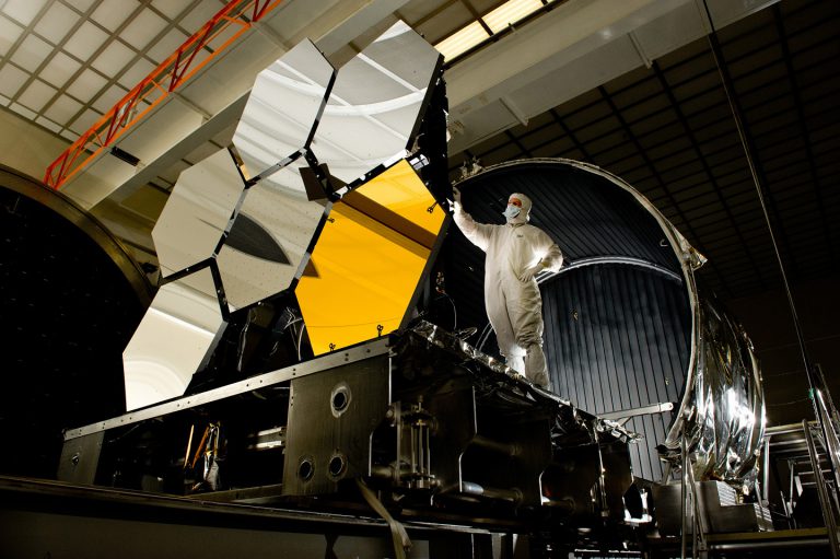 An “incident” with the James Webb Space Telescope has occurred_621e781acec76.jpeg