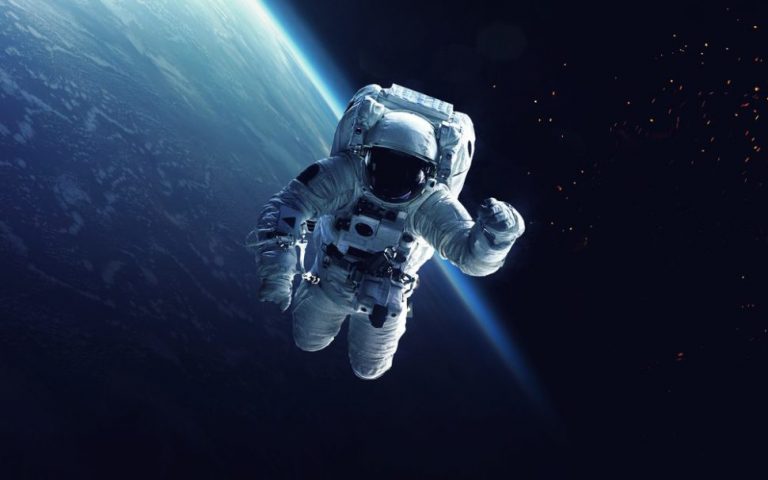 The Virtual Overview Effect: An Interview with Ryan Holmes_621e89b756695.jpeg