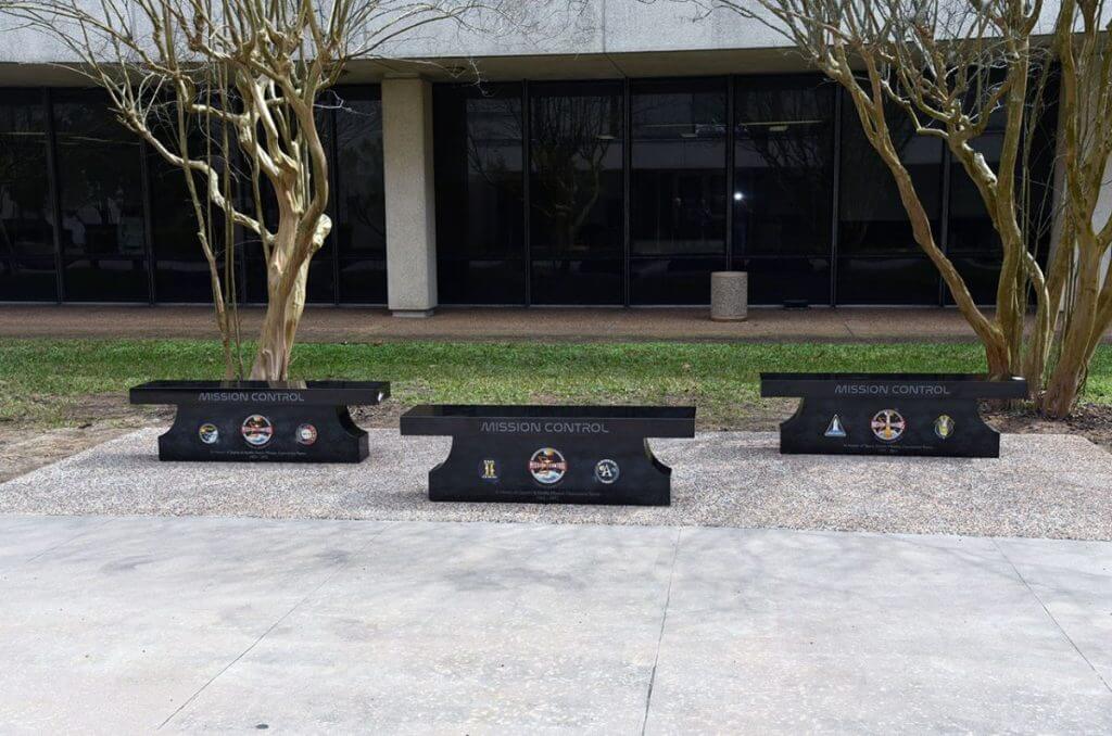 NASA dedicates new benches of honor to veterans of Mission Control_626be3a736a73.jpeg