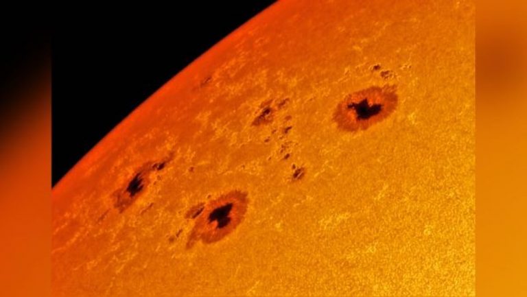 New swarms of sunspots are so gigantic they could devour Earth whole_626073599baaf.jpeg