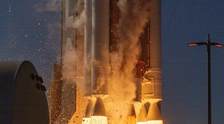 Northrop Grumman expects a $2 billion order from ULA for solid rocket boosters_626be3c45bf6d.jpeg