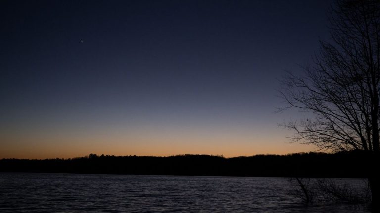 See 4 planets line up with the moon in the predawn sky_6262a78c2b017.jpeg