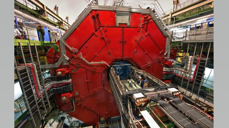 Large Hadron Collider finds new way to measure mass of a quark_628cd9b0b6f03.jpeg