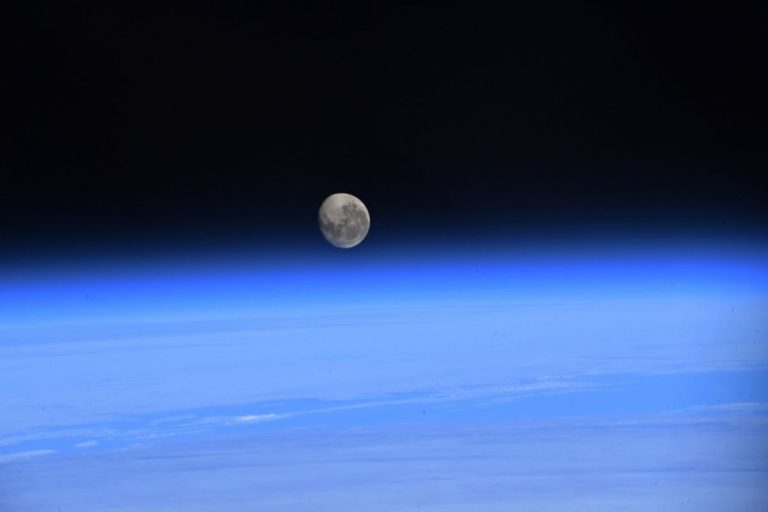 Artemis astronaut Jessica Watkins marvels at the moon from space station (photo)_62a9daa13d641.jpeg