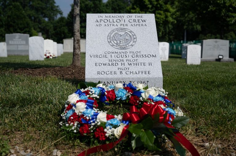 Monument to NASA’s fallen Apollo 1 crew dedicated at national cemetery_629a089744476.jpeg