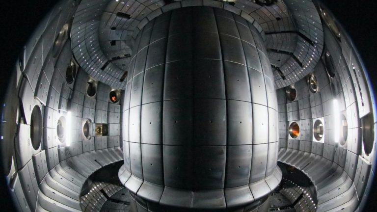 Physicists just rewrote a foundational rule for nuclear fusion reactors that could unleash twice the power_6298b76313687.jpeg