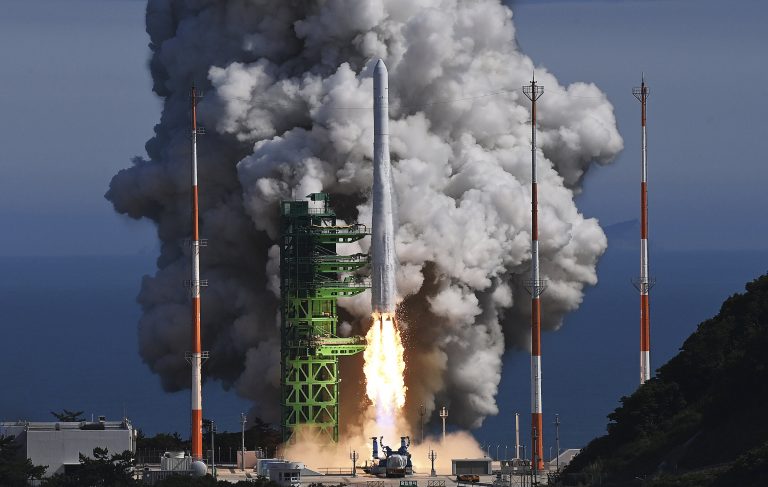 South Korea launches first satellite with homegrown rocket_62b31506edf2b.jpeg