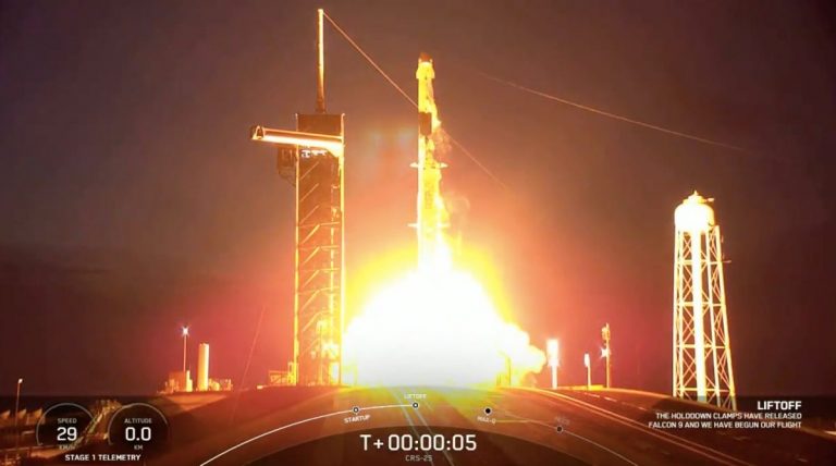 Dragon capsule launches on SpaceX’s 25th cargo mission to the space station_62d16847935ef.jpeg