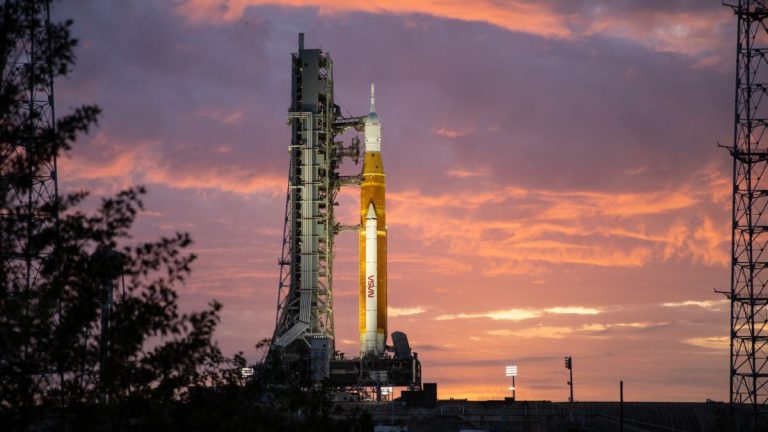 Artemis 1 moon rocket might still fly this week, NASA says_630e0587e23b9.jpeg