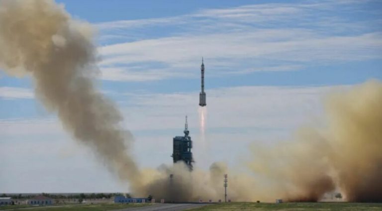 China launches secretive reusable test spacecraft_62ed173af1477.jpeg