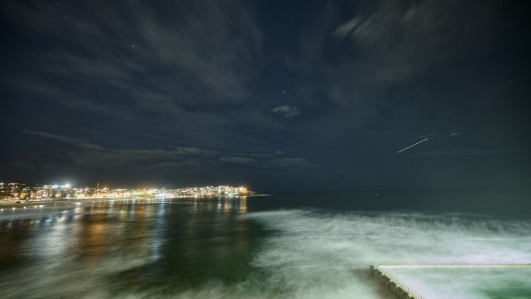 Meteors seem to be raining down on New Zealand, but why are some bright green?_62ebc5e6c8ca3.jpeg