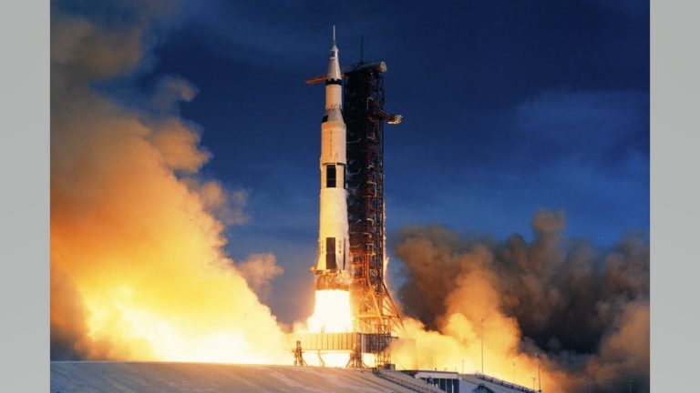 No, NASA’s massive Saturn V rocket didn’t melt concrete with sound or set fires a mile away_63061cac5ff2b.jpeg