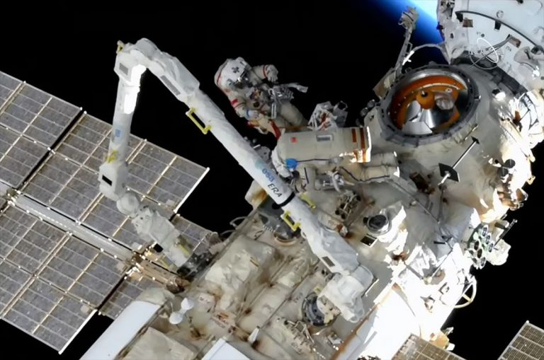 Spacesuit power problem cuts Russian spacewalk short outside space station_62fe338db0988.jpeg