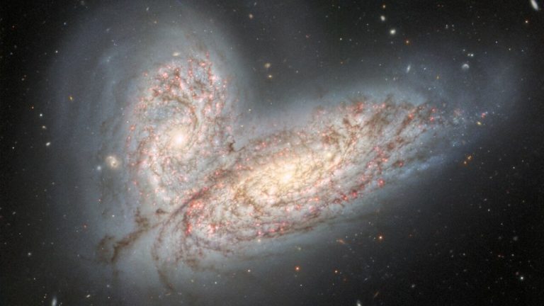 These 2 magnificent galaxies are about to collide_62f7a496be751.jpeg