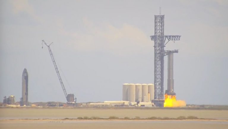 SpaceX ignites multiple engines on Starship Super Heavy booster for 1st time (video)_6310b0a8d6848.jpeg