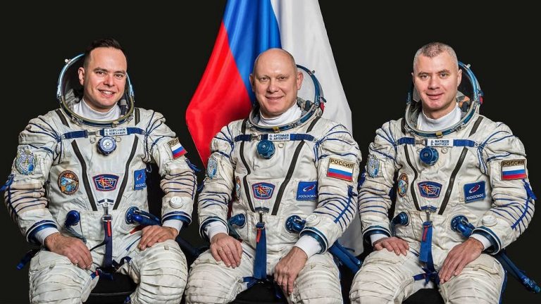 You can watch 3 Russian cosmonauts return to Earth from International Space Station today_63359787d0ef6.jpeg