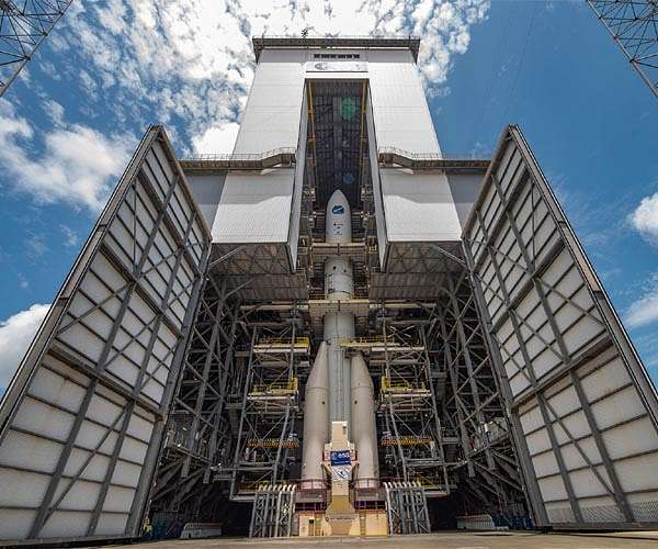 Ariane-6 stands tall on its launch pad_635149552e895.jpeg