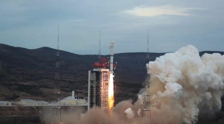 China launches radar satellite for environmental monitoring_63480eecde296.jpeg