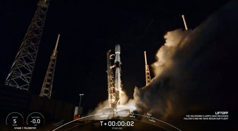 Delayed: Watch SpaceX launch 52 more Starlink satellites, land rocket this week_633c2f0c20b91.jpeg