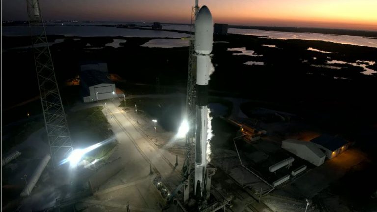 SpaceX Falcon 9 rocket aborts double-satellite launch at last minute_6340235a4eb28.jpeg