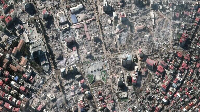 New satellite photos show surface cracks from devastating Turkey earthquake_63ee29e02e87d.jpeg