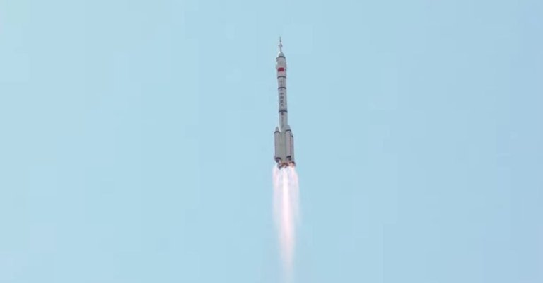 Pakistan gets space-flown seeds from China’s Shenzhou 14 mission (video)_63ee299835139.jpeg