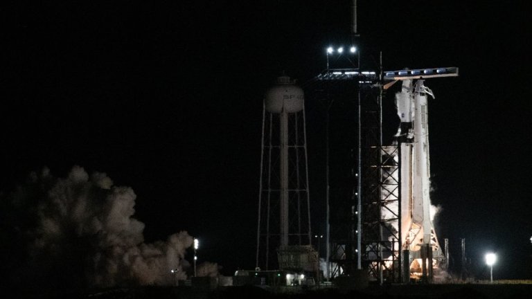 SpaceX test-fires rocket ahead of Crew-6 astronaut launch for NASA (photos)_63fa0749c7ee5.jpeg