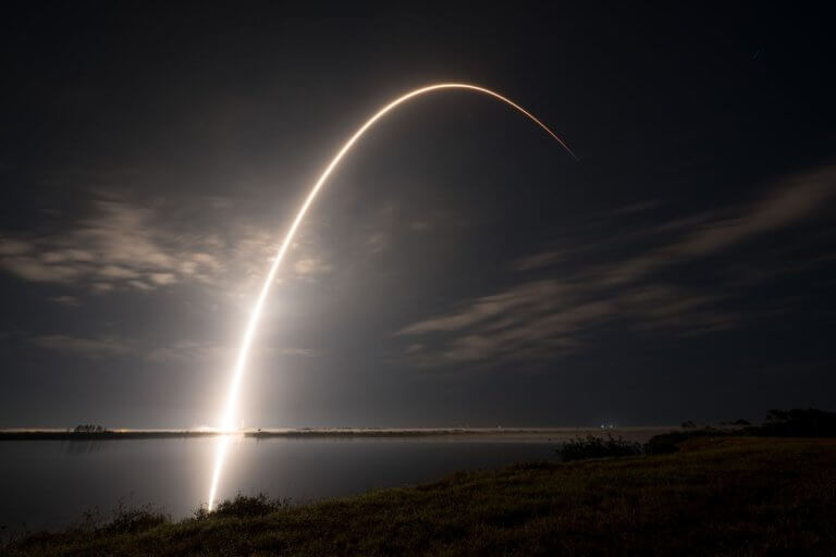 SpaceX’s 200th Falcon 9 rocket launch looks absolutely gorgeous in these photos_63de579a39bed.jpeg