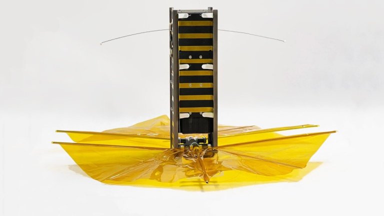 Satellite powered by 48 AA batteries and a $20 microprocessor shows a low-cost way to reduce space junk_64145fac0bd28.jpeg