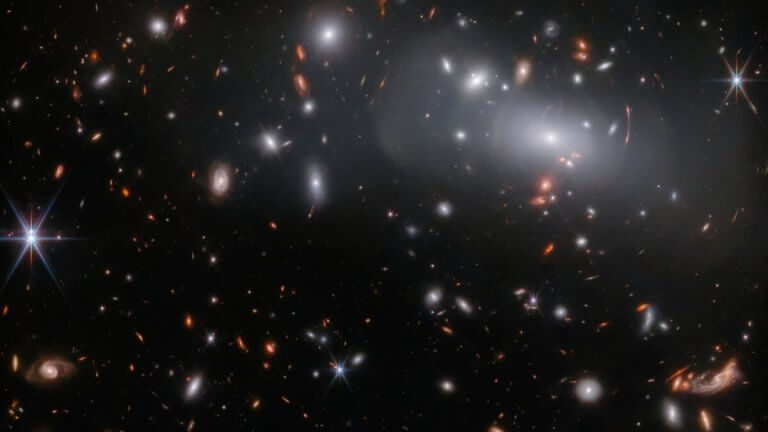 Webb telescope sees bizarre galaxy cluster triplets_6400a21953b7f.jpeg