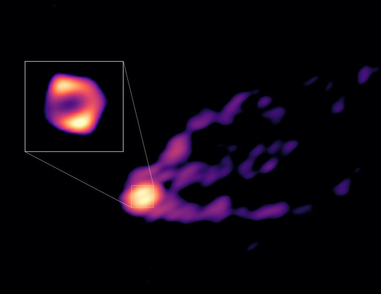 Astronomers snap 1st-ever direct image of a black hole blasting out a powerful jet (photo, video)_6449a05c7389d.jpeg