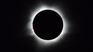 Rare hybrid solar eclipse 2023 delights South Pacific skywatchers (photos)_644141e35d11c.jpeg