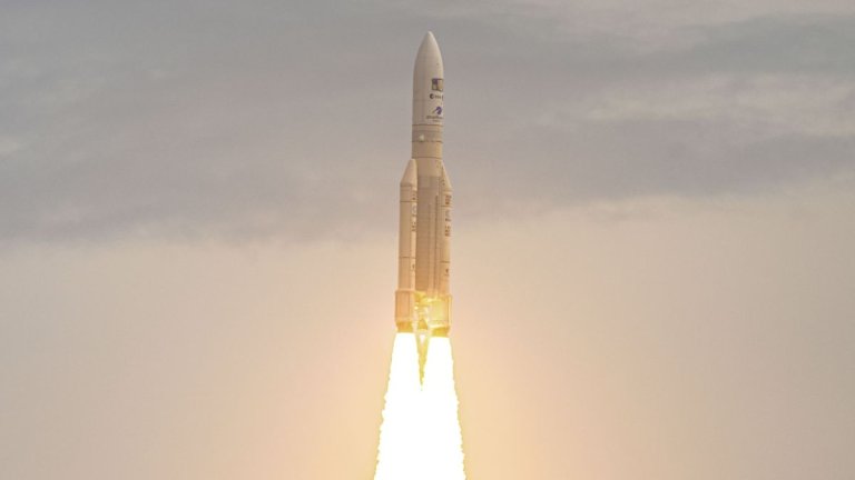 Relive the launch of Europe’s JUICE mission to Jupiter in these stunning photos_643aab596d4b6.jpeg