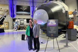 Shuttle simulators and astronaut artifacts featured in new Lone Star ‘Space Gallery’_644142578e76e.jpeg