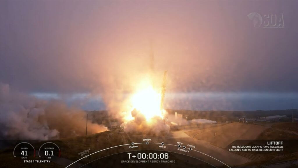 SpaceX successfully launches 10 Space Force Tranche 0 satellites after abort delay, lands rocket_642abdf0ee74d.jpeg