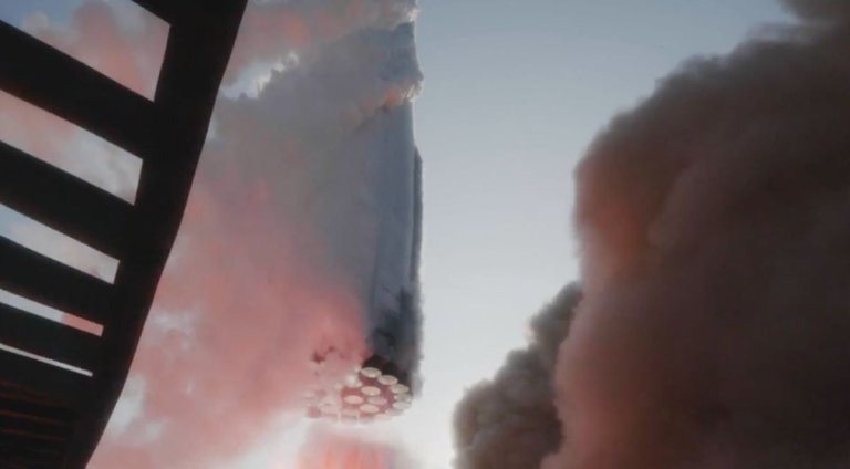 Starship up close! See giant SpaceX rocket lift off in slo-mo launch tower video_6442964c14137.jpeg