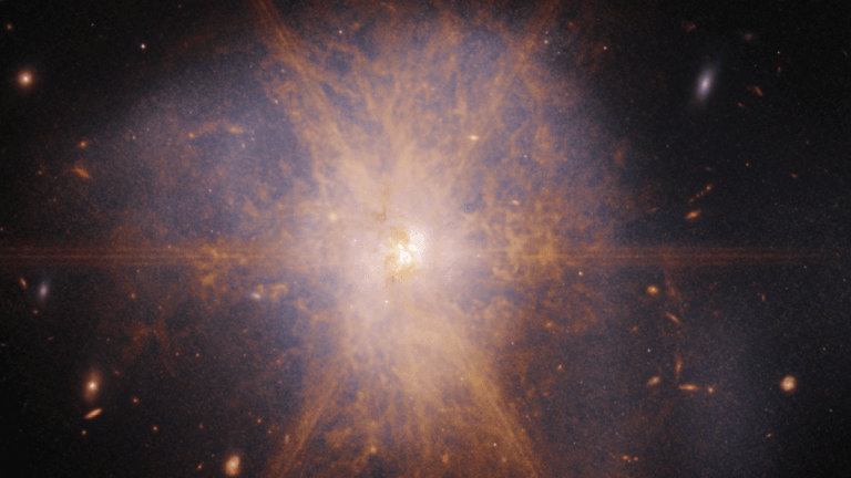 This galactic collision made a blast brighter than 1 trillion suns_643e9fa179b4b.png