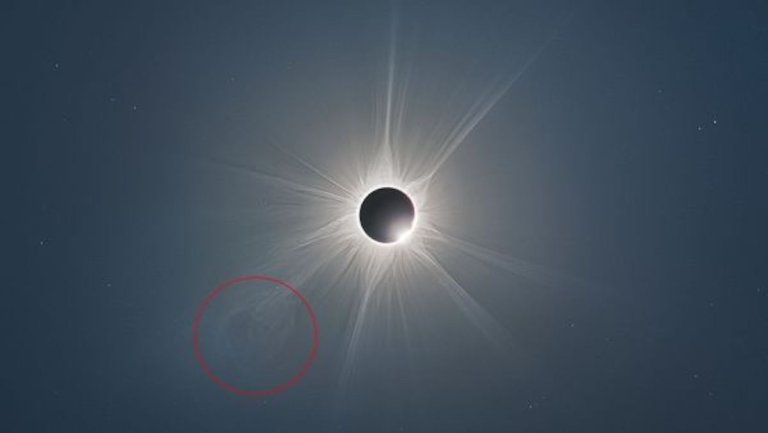 Photographers capture the exact moment a gargantuan storm blasts out of the sun during a total solar eclipse_64623d063a283.jpeg