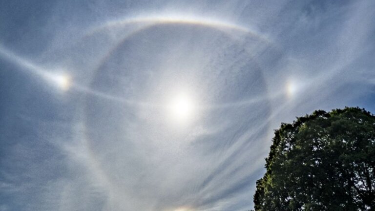 Ethereal ‘halo’ and light arcs around the sun captured in photos of ultra-rare phenomena_6485d8cc7135e.jpeg