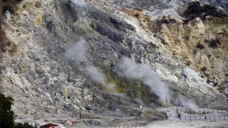 Europe’s most dangerous ‘supervolcano’ could be creeping toward eruption, scientists warn_6491ab8ee102c.jpeg