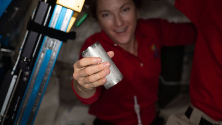 NASA just recycled 98% of all astronaut pee and sweat on the ISS (engineers are thrilled)_6499966c0ed43.jpeg