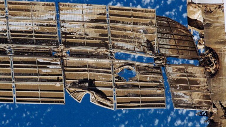 On This Day In Space: June 25, 1997: Spacecraft collides with Mir space station_6499979d45248.jpeg