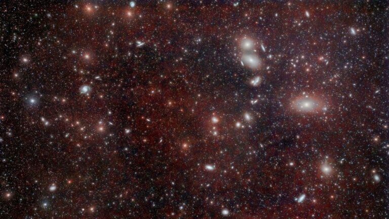 See 1,900 galaxies light up the night in gorgeous deep-sky photo_649dc3dbd9331.jpeg