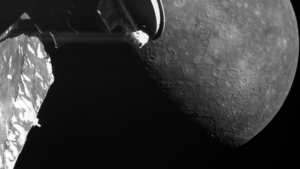 See Mercury up close as spacecraft skims surface_6498451293dd6.png