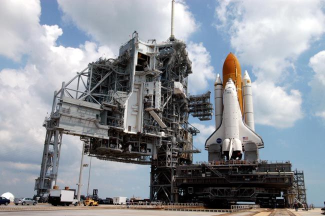 On This Day In Space: July 26, 2005: Space shuttle Discovery returns to flight_64c2782690c63.jpeg