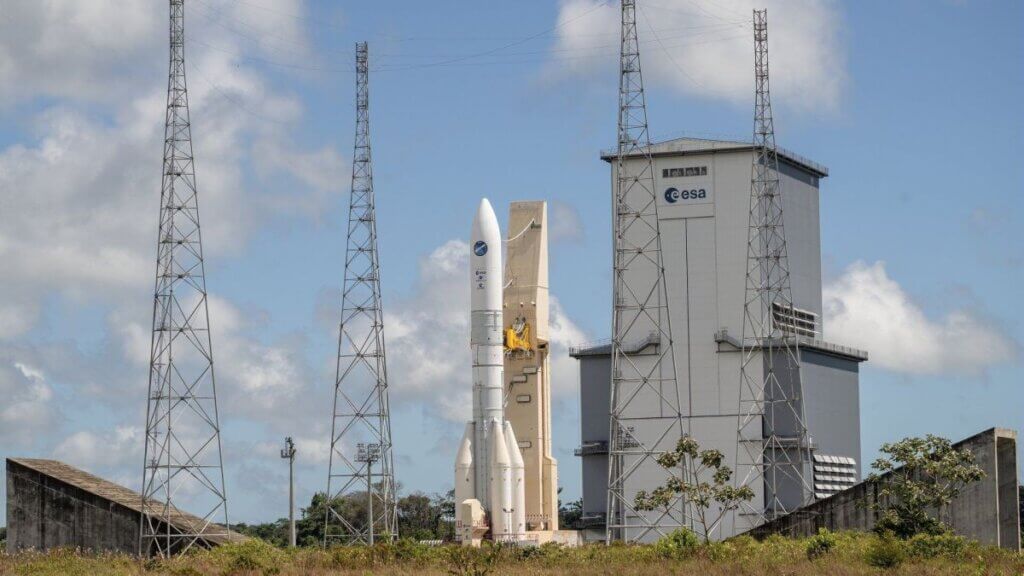 See Europe’s powerful new Ariane 6 rocket on launch pad (photos)_64a1a9e895a73.jpeg