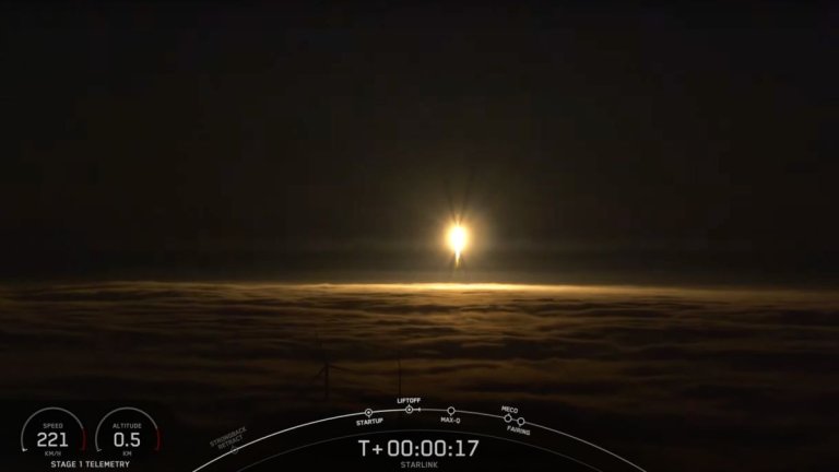 SpaceX launches 15 Starlink satellites to orbit, lands rocket at sea_64b93d287cc58.jpeg