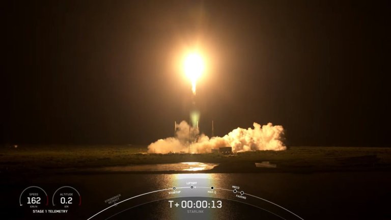 SpaceX rocket launches 54 Starlink satellites and lands at sea on record-tying 16th flight (video)_64b3f6ff90059.jpeg