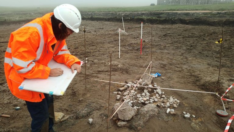 UK spaceport unearths a Bronze Age surprise ahead of 1st rocket launches this year_64c66be065e6e.jpeg