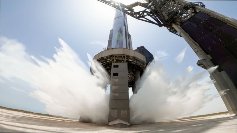 Watch SpaceX test new Starship water-deluge system for 1st time (video)_64c51a8e712ef.jpeg